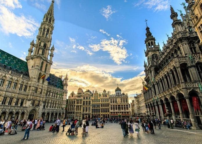 Quảng trường lớn tại thủ đô Brussels (Vương quốc Bỉ).