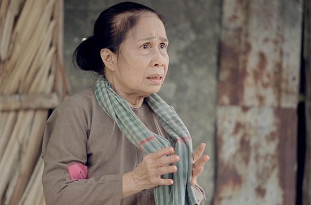 Bà từng chia sẻ về cuộc đời nghệ thuật của mình: “Tôi có hơn 200 vai diễn bà lão, người mẹ chịu nhiều mất mát, đau thương. Hầu như vai nào tôi cũng khóc và lấy nước mắt khán giả. Nhiều người nói 