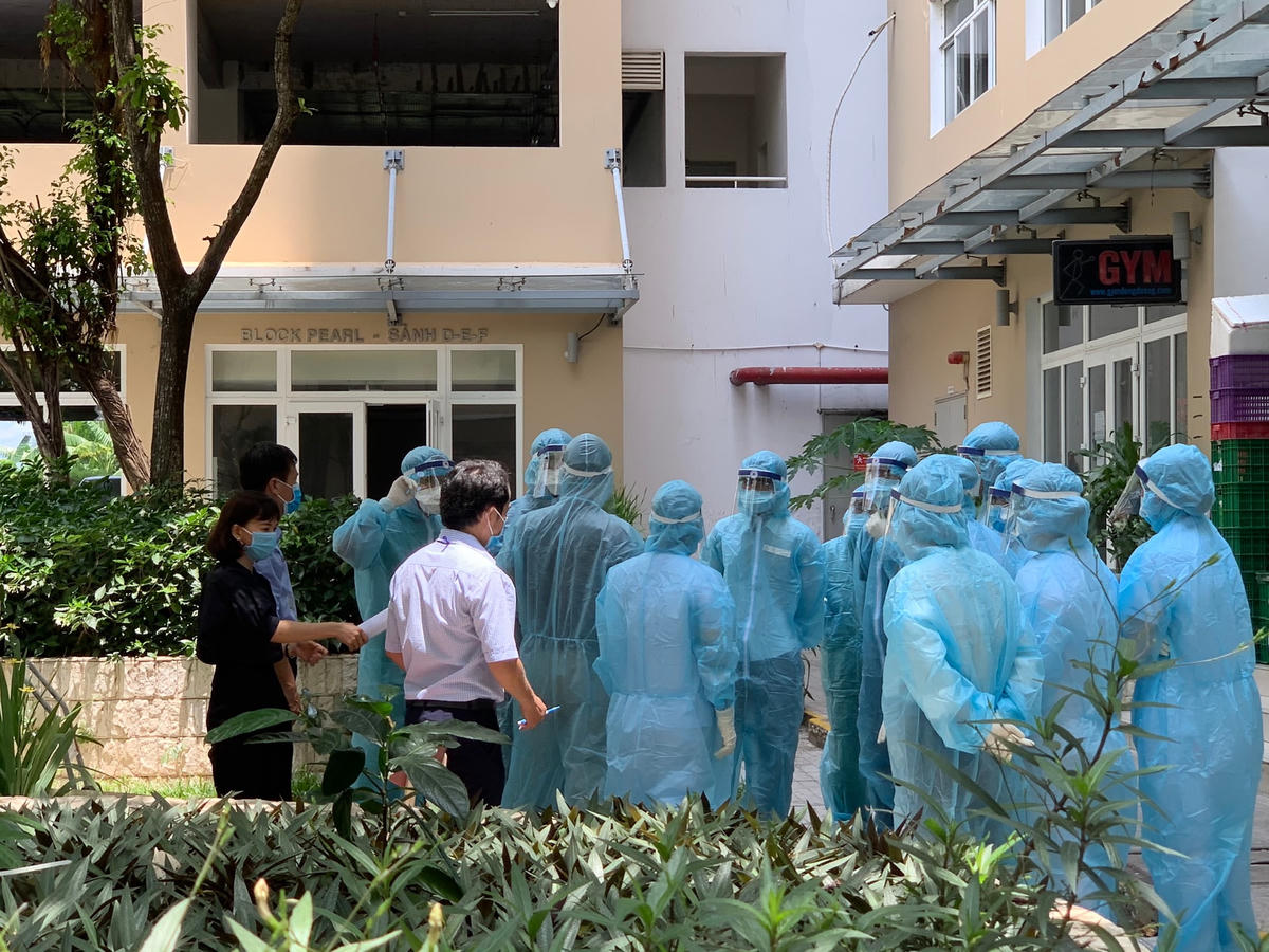 Lực lượng y tế đã nỗ lực truy vết, xét nghiệm, khoanh vùng-19. để hạn chế sự lây nhiễm của virus Covid