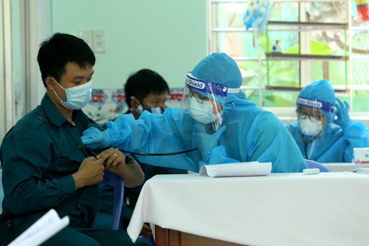 Trước đó cũng test nhanh cho lực lượng dân phòng để hỗ trợ cho các đội làm nhiệm vụ tuyến đầu. 