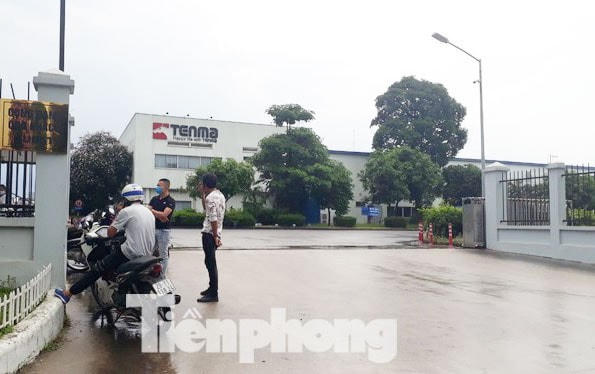 Nhiều thanh niên vẫn tìm đến công ty Tenma Việt Nam để tuyển dụng các vị trí việc làm vào ngày 26/5.