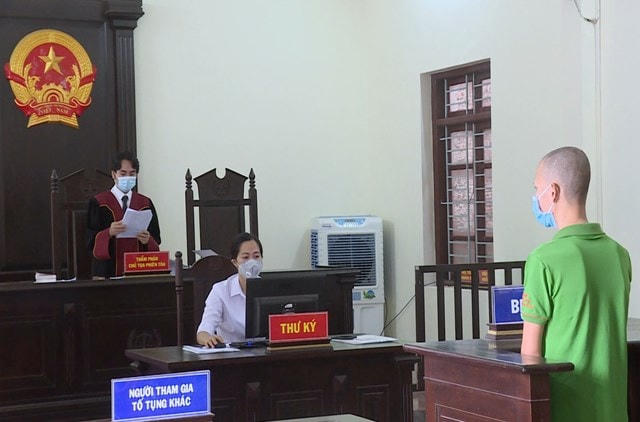 Bị cáo Nguyễn Gia Tài tại Tòa án nhân dân huyện Thuận Thành, Bắc Ninh.