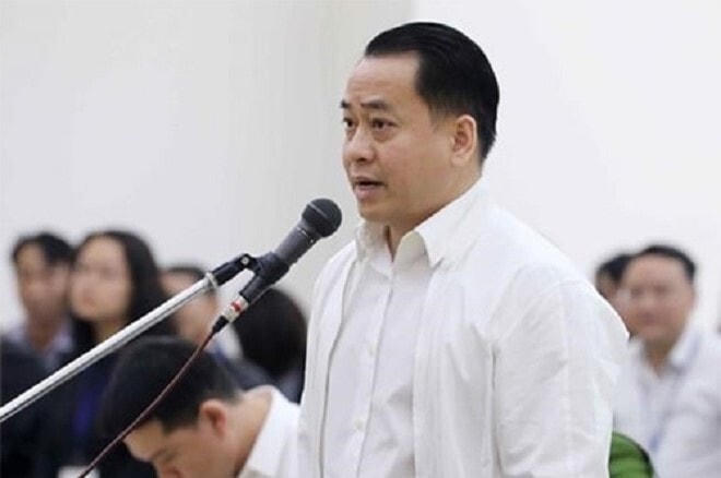 Phan Văn Anh Vũ trả lời trong một phiên tòa.