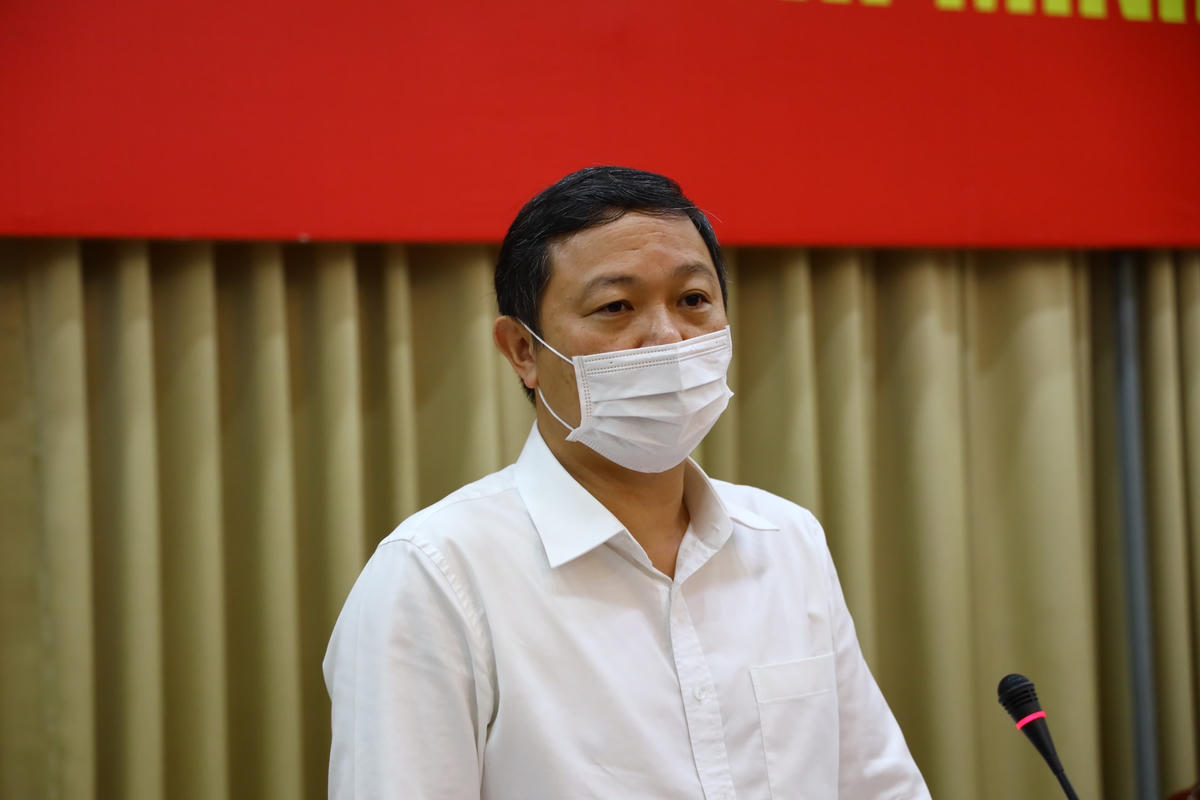 Phó Chủ tịch UBND TP HCM Dương Anh Đức chủ trì cuộc họp.