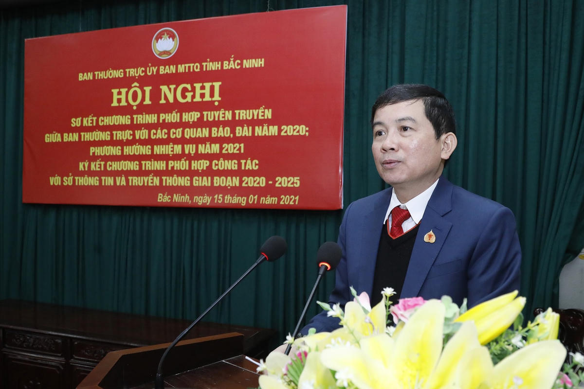 Phó Chủ tịch Ủy ban MTTQ tỉnh Bắc Ninh Nguyễn Văn Triển phát biểu tại Hội nghị.