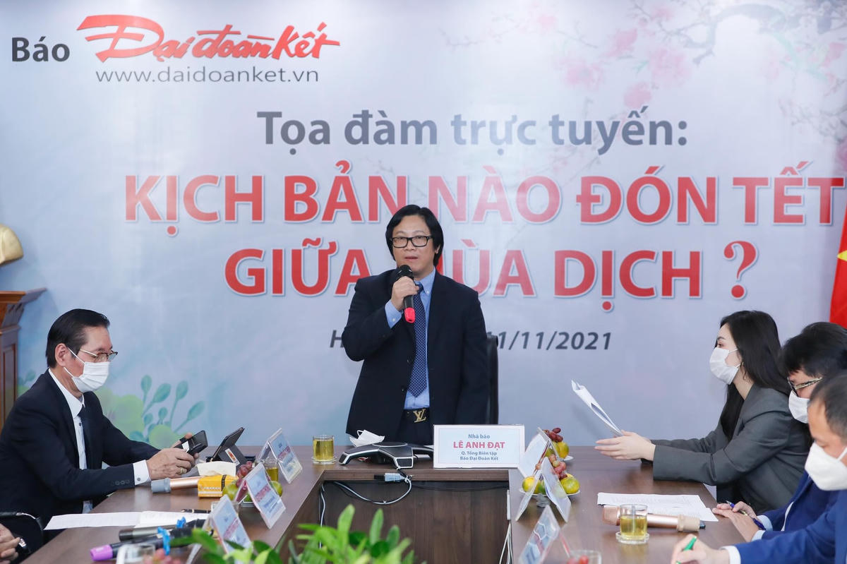Nhà báo Lê Anh Đạt phát biểu kết thúc Tọa đàm. Ảnh: Quang Vinh.