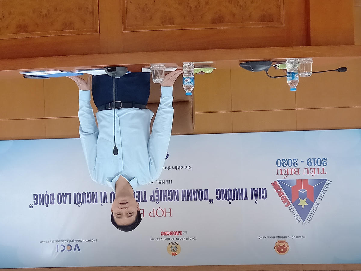 Ông Ngọ Duy Hiểu, Phó Chủ tịch Tổng LĐLĐ Việt Nam phát biểu tại cuôc họp báo.
