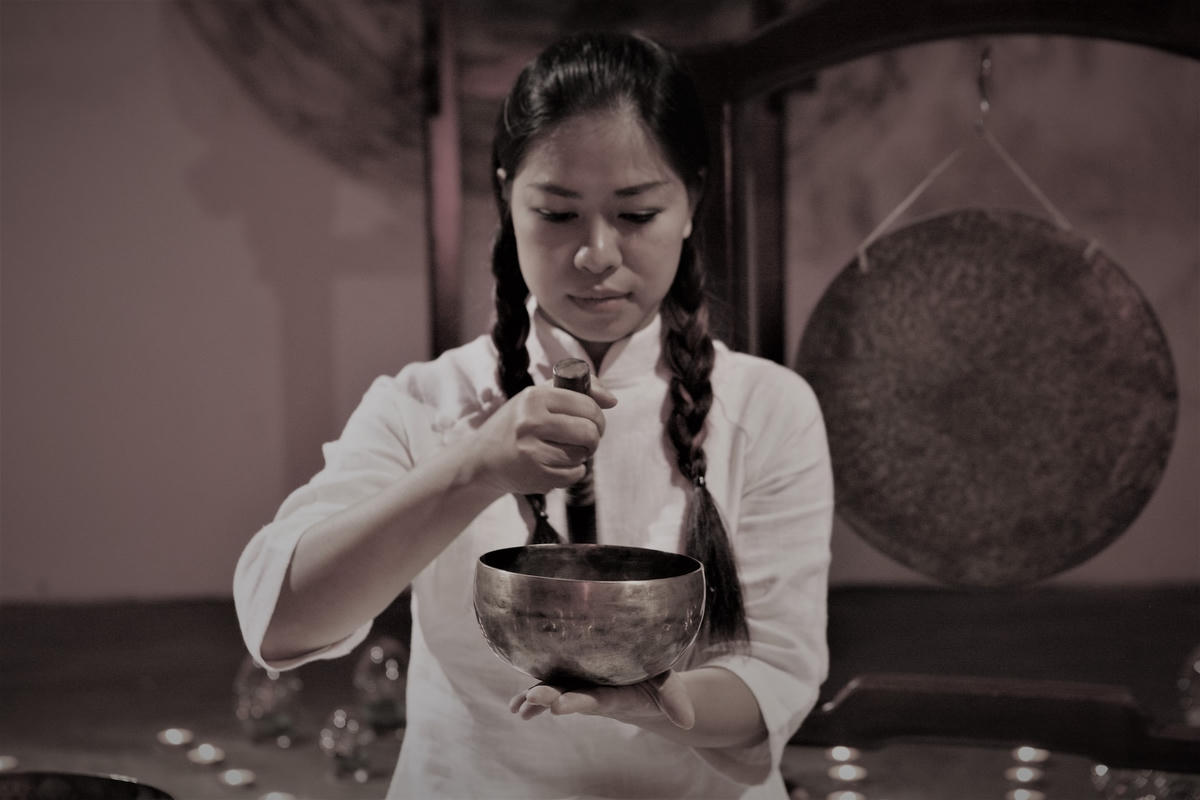 Nghệ sĩ Karma Hương.