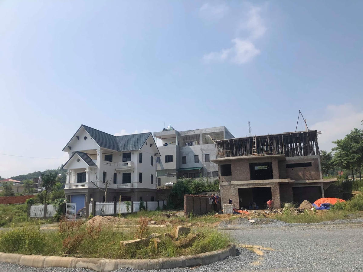 Dư án liên tiếp lùm xùm về công tác đền bù, giải phóng mặt bằng.