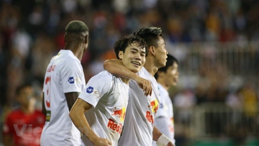 Tiền đạo Văn Toàn tỏa sáng, giúp Hoàng Anh Gia Lai thắng ngược 2-1 An Giang. (Ảnh: PV/Vietnam+).