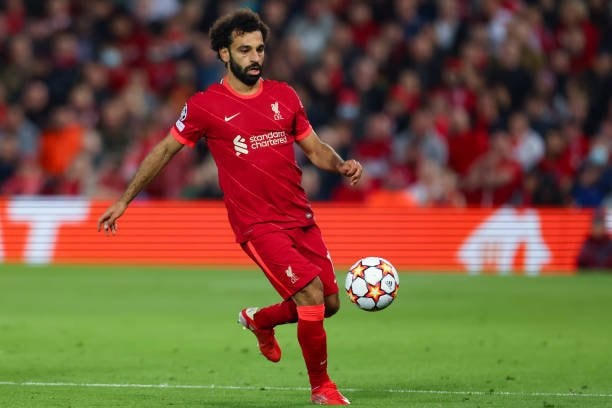 Salah sút hỏng quả 11m trong hiệp 1.