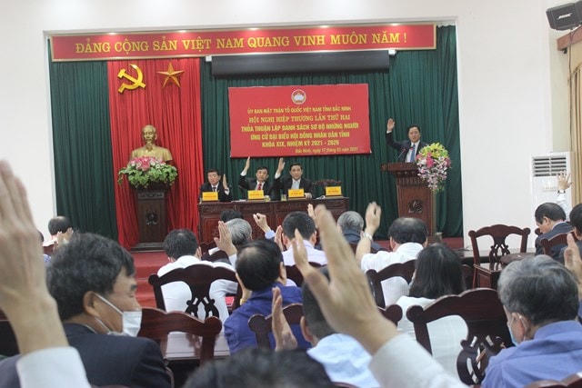 Hội nghị biểu quyết danh sách sơ bộ những người ứng cử ĐBQH khóa XV và đại biểu HNĐND tỉnh nhiệm kỳ 2021-2026.