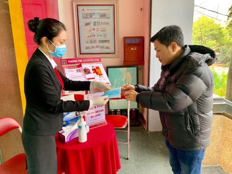 Agribank cùng khách hàng đón Tết Nguyên đán 2021 an toàn, thông suốt