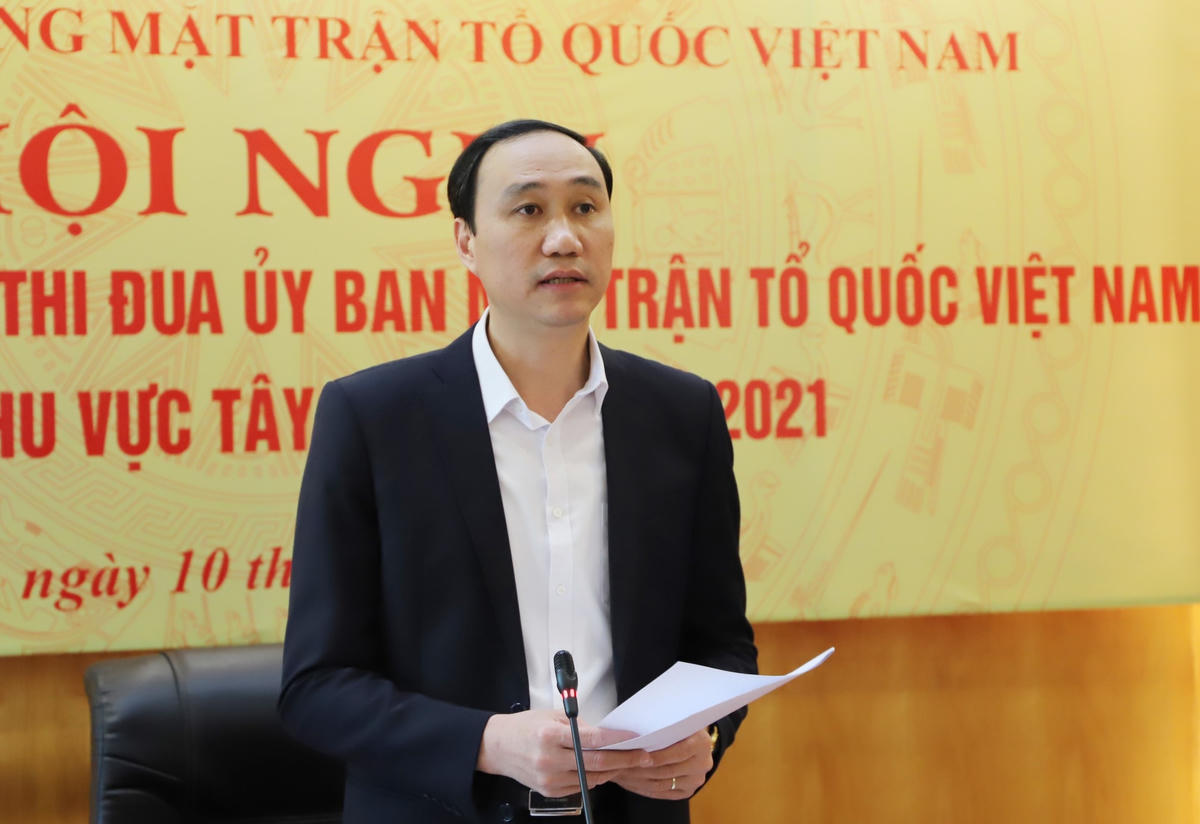 Phó Chủ tịch Phùng Khánh Tài phát biểu tại Hội nghị.