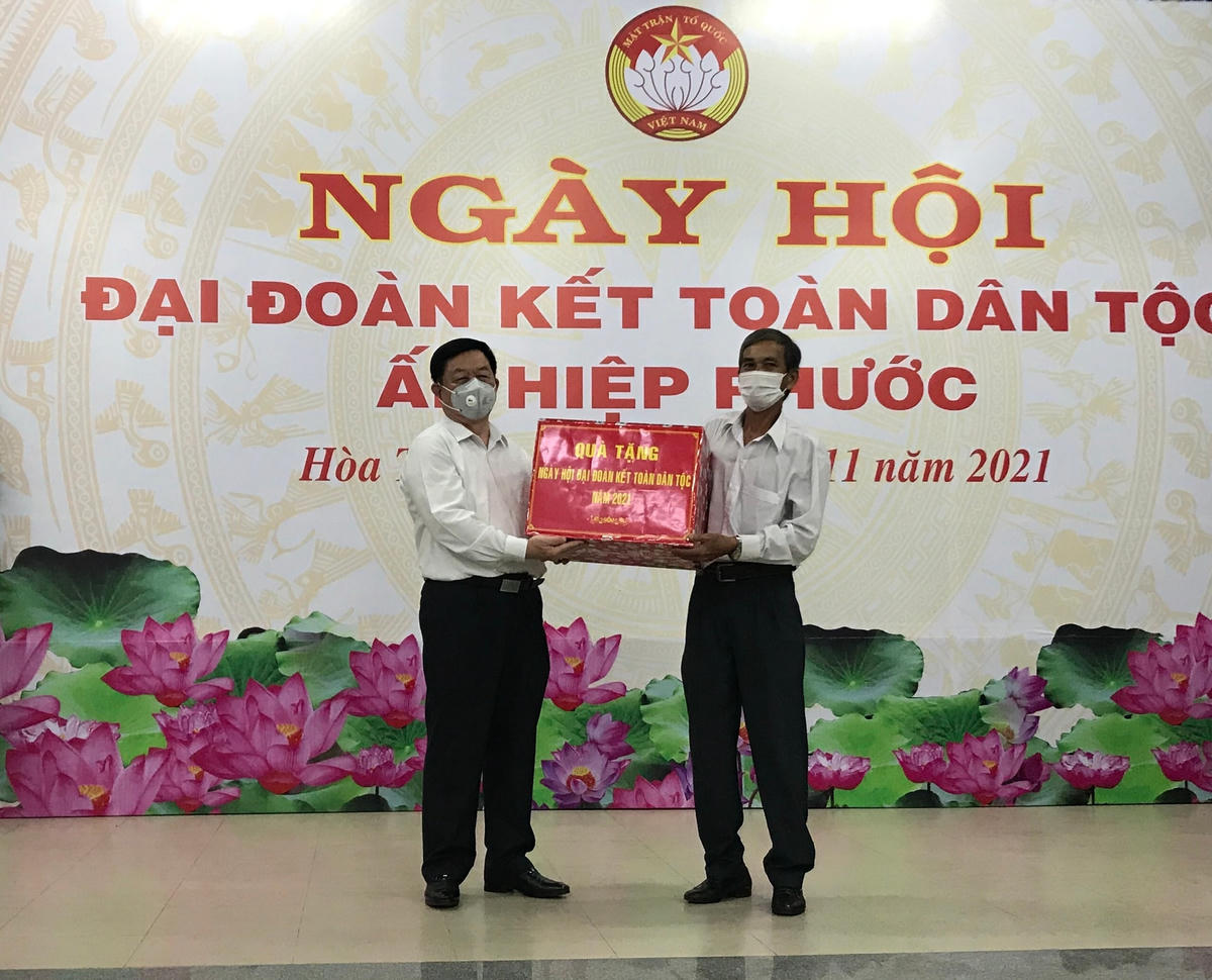 Tôn vinh sức mạnh cộng đồng, bồi đắp tình yêu quê hương