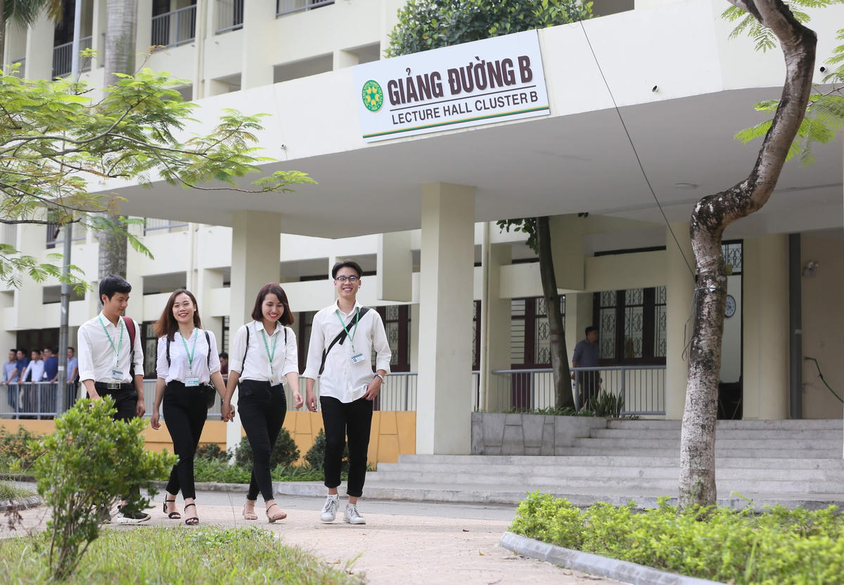 Tự chủ ĐH không chỉ là học phí..