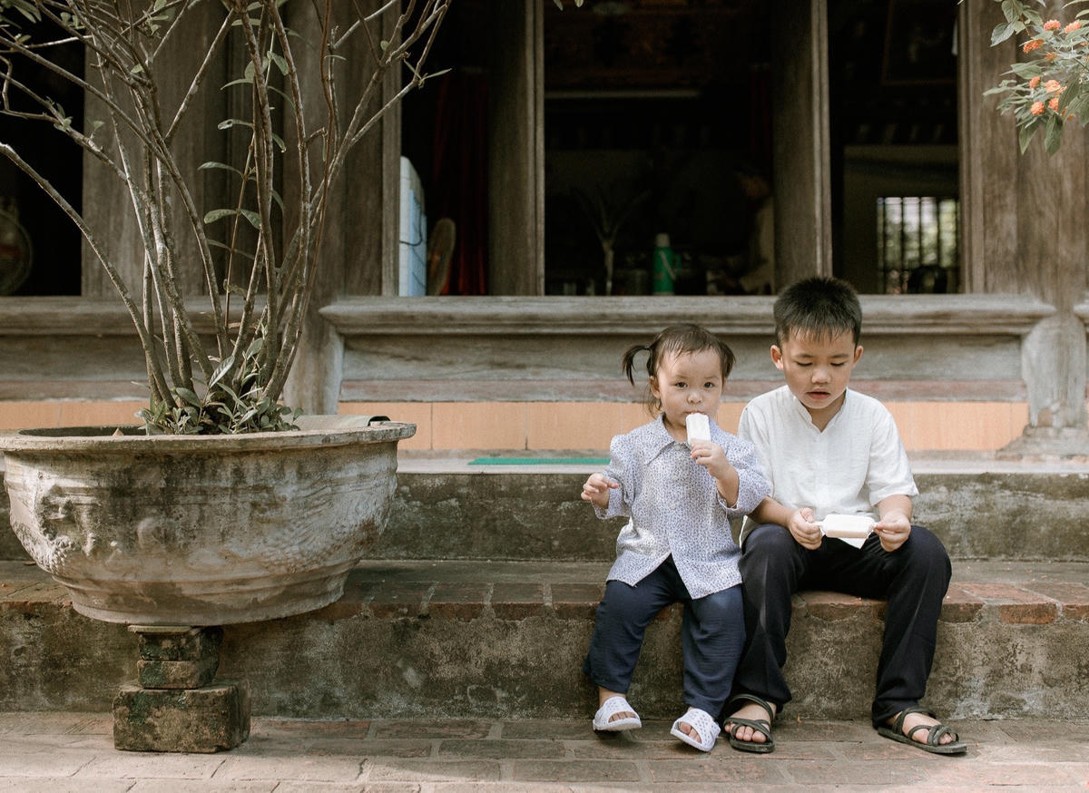 Bộ ảnh là món quà gia đình muốn dành tặng cho 2 bé: Bùi Đăng Khoa, Bùi Tuệ Lâm. Ảnh: NVCC