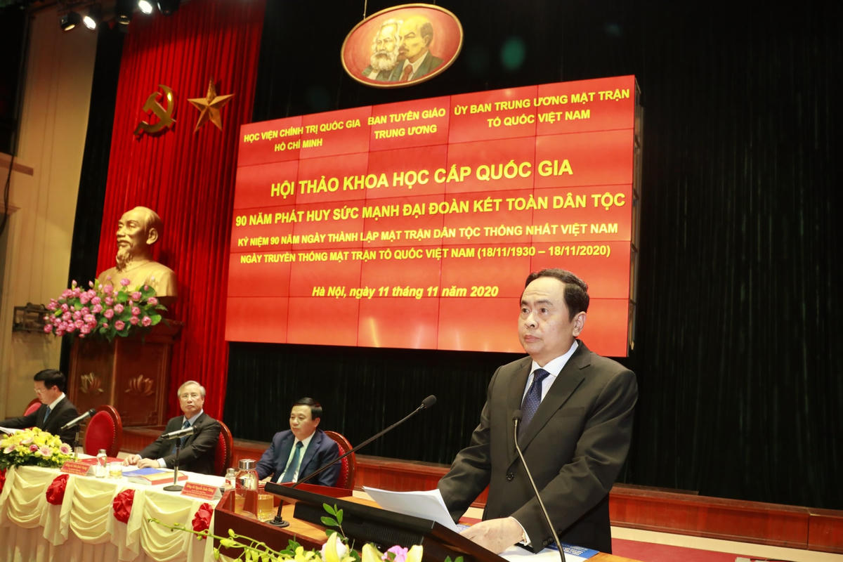 Chủ tịch Trần Thanh Mẫn phát biểu tổng kết và bế mạc Hội thảo.