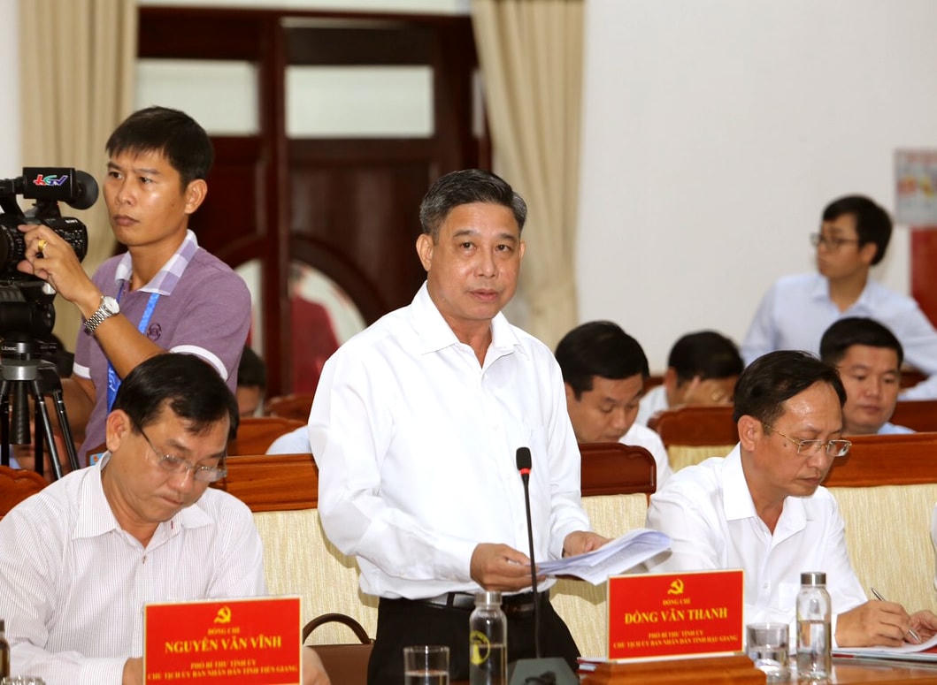 Chủ tịch UBND tỉnh Hậu Giang Đồng Văn Thanh phát biểu khai mạc.