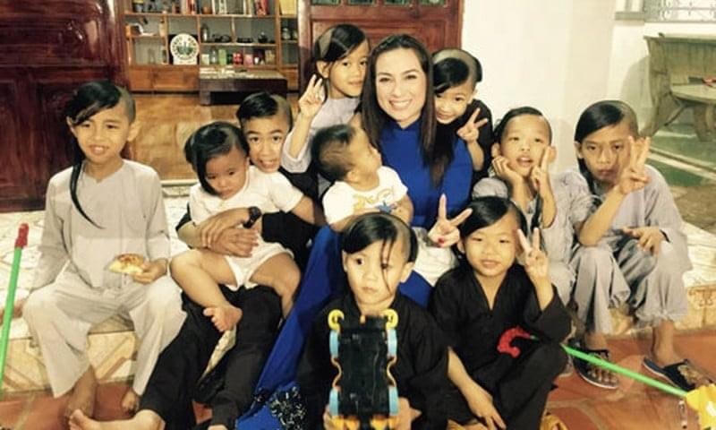 Ngoài việc nhận chăm sóc, nuôi dưỡng ông cũng khẳng định sẽ nhận các em làm con nuôi của mình.