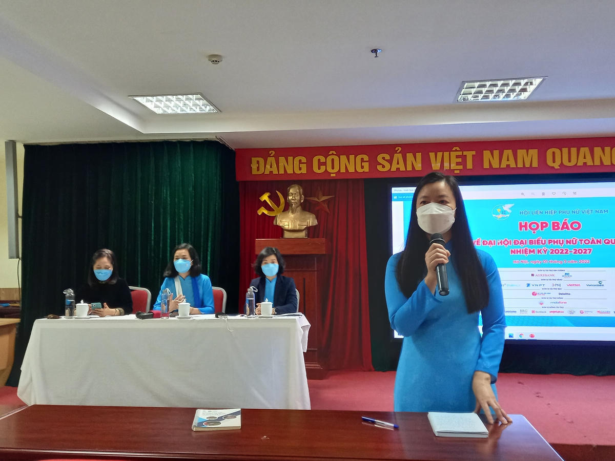 Quang cảnh buổi họp báo.