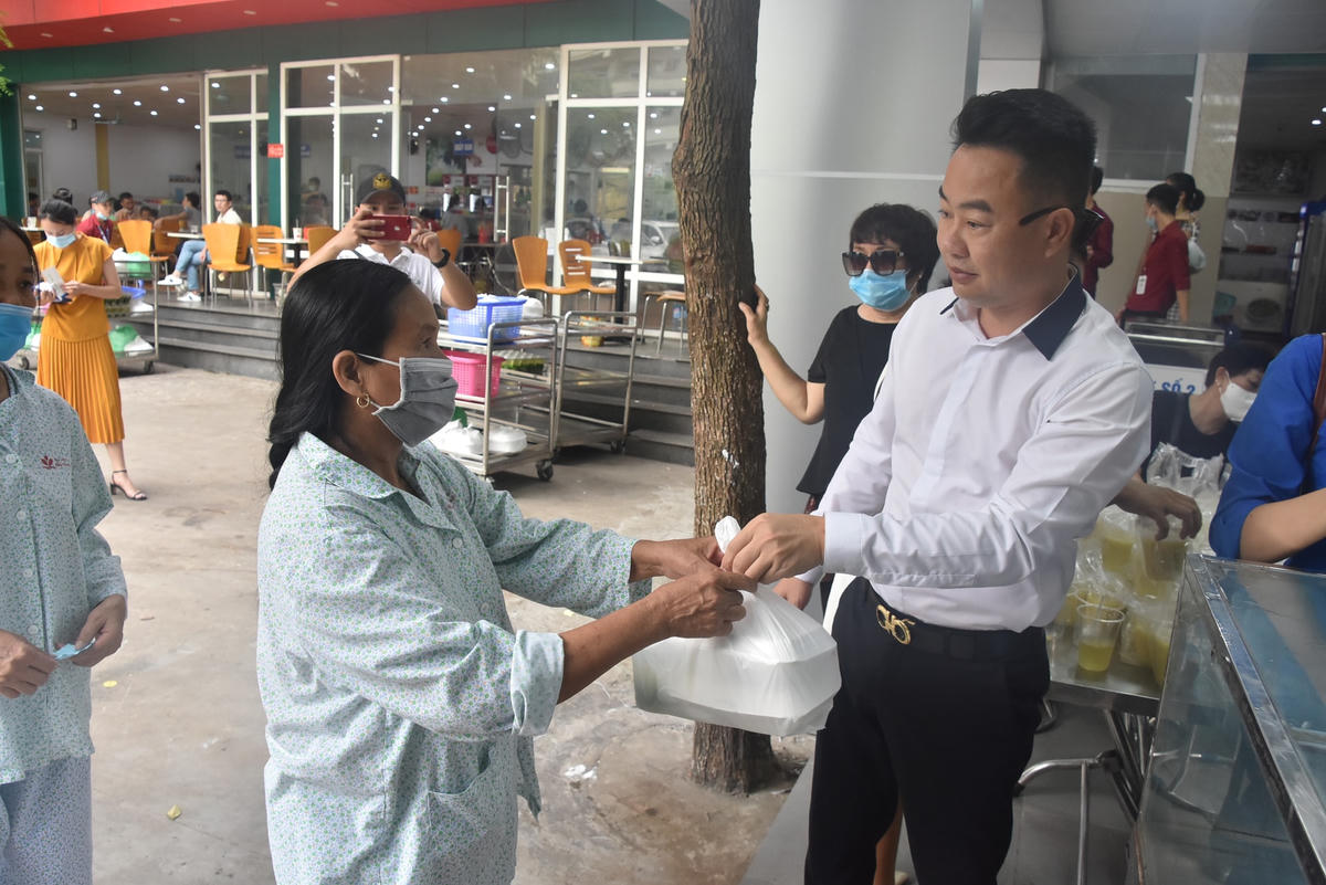 San sẻ yêu thương khi Tết Trung thu cận kề