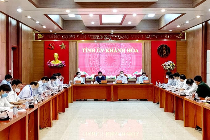 Quang cảnh buổi làm việc.