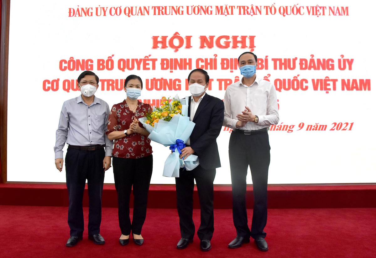 Phó Chủ tịch - Tổng Thư ký Lê Tiến Châu giữ chức Bí thư Đảng ủy Cơ quan Trung ương MTTQ Việt Nam