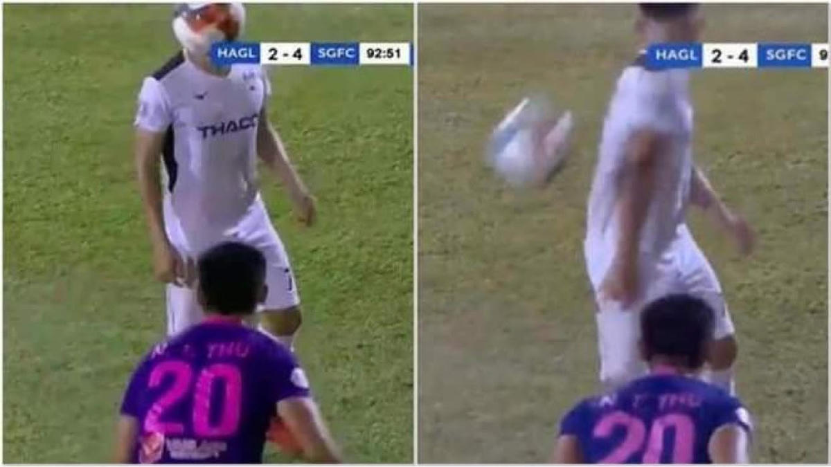 Pha “ném bóng trúng mặt” trong trận đấu giữa HAGL với Sài Gòn FC.