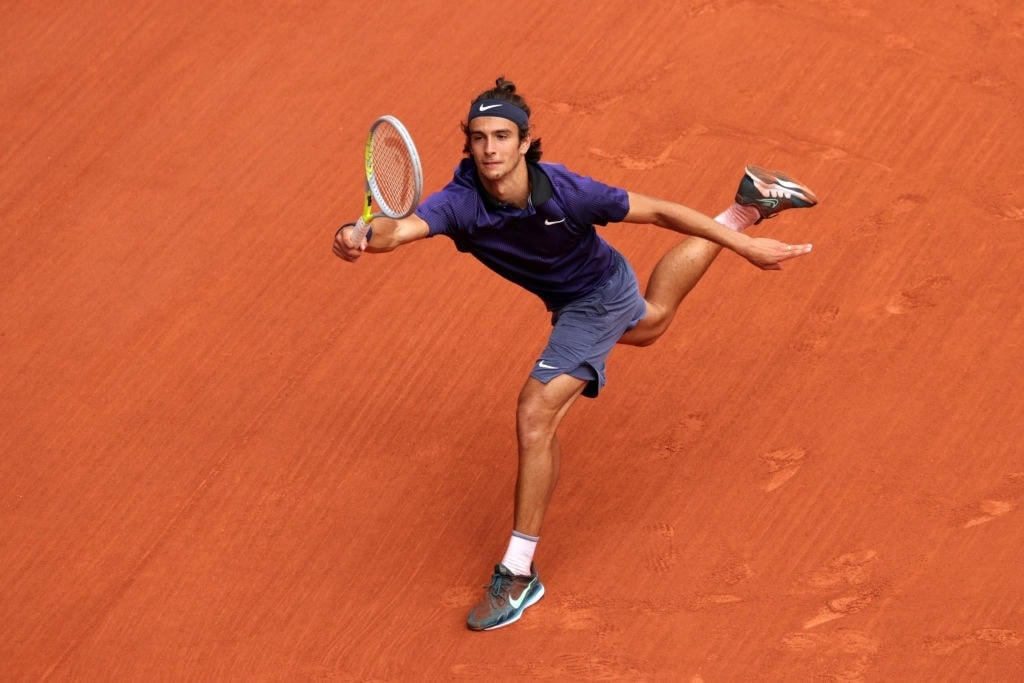 Musetti chơi hay trong hai set đầu tiên trước Djokovic.