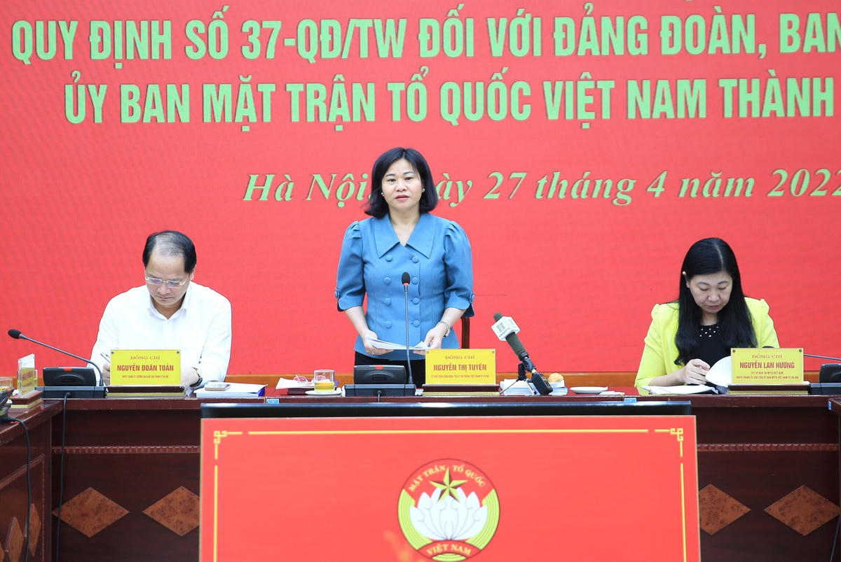 Bà Nguyễn Thị Tuyến, Phó Bí thư Thường trực Thành ủy Hà Nội phát biểu tại hội nghị.