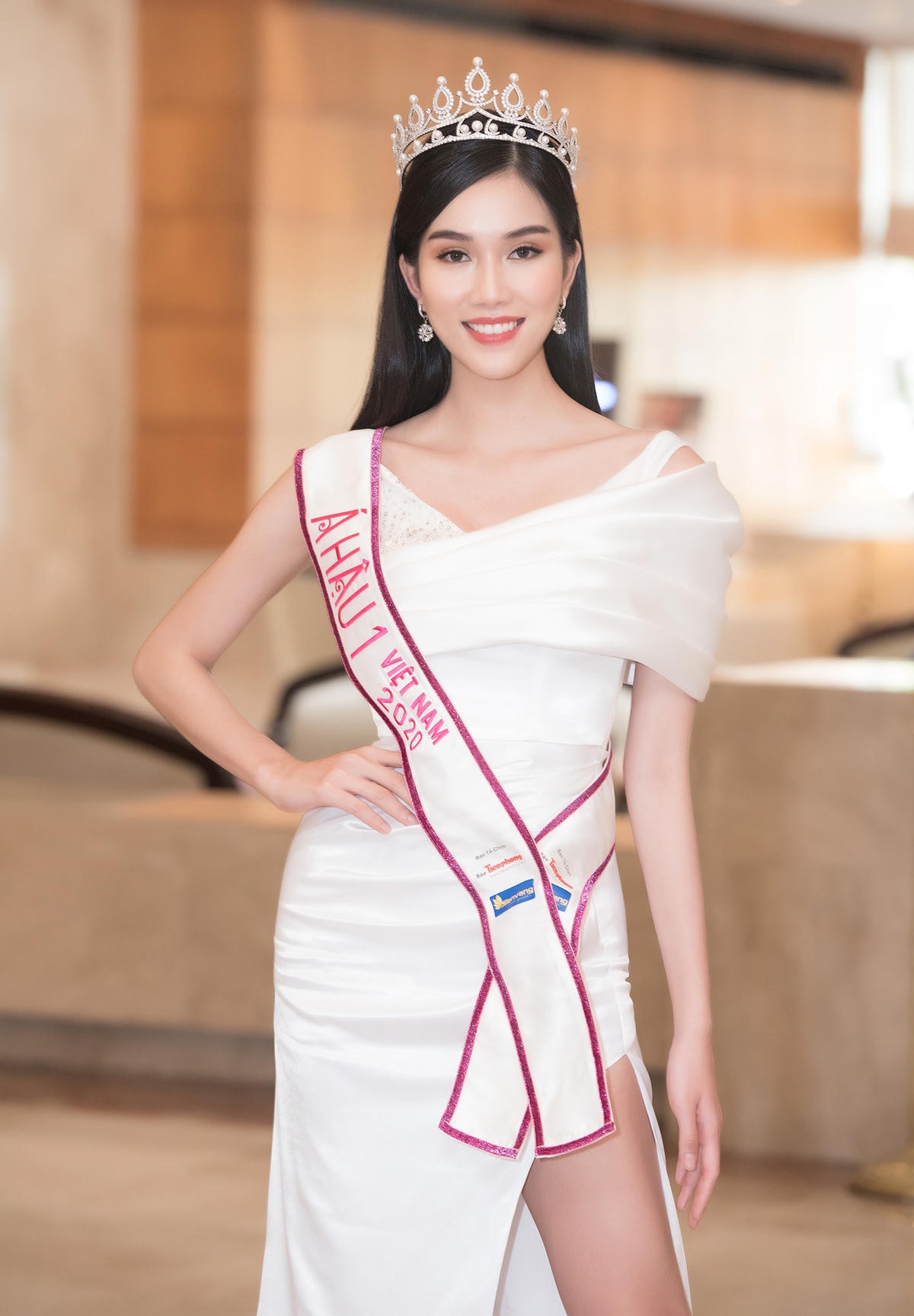 Trong tất cả các người đẹp của Hoa hậu Việt Nam, Phương Anh là người sở hữu thành tích học tập đáng nể nhất. Cô từng đoạt giải 3 Học sinh giỏi quốc gia môn tiếng Pháp năm 2016; học bổng toàn phần 4 năm tại Đại học RMIT; bằng ngoại ngữ tiếng Anh (IELTS 8.0) và tiếng Pháp (Delf C1).