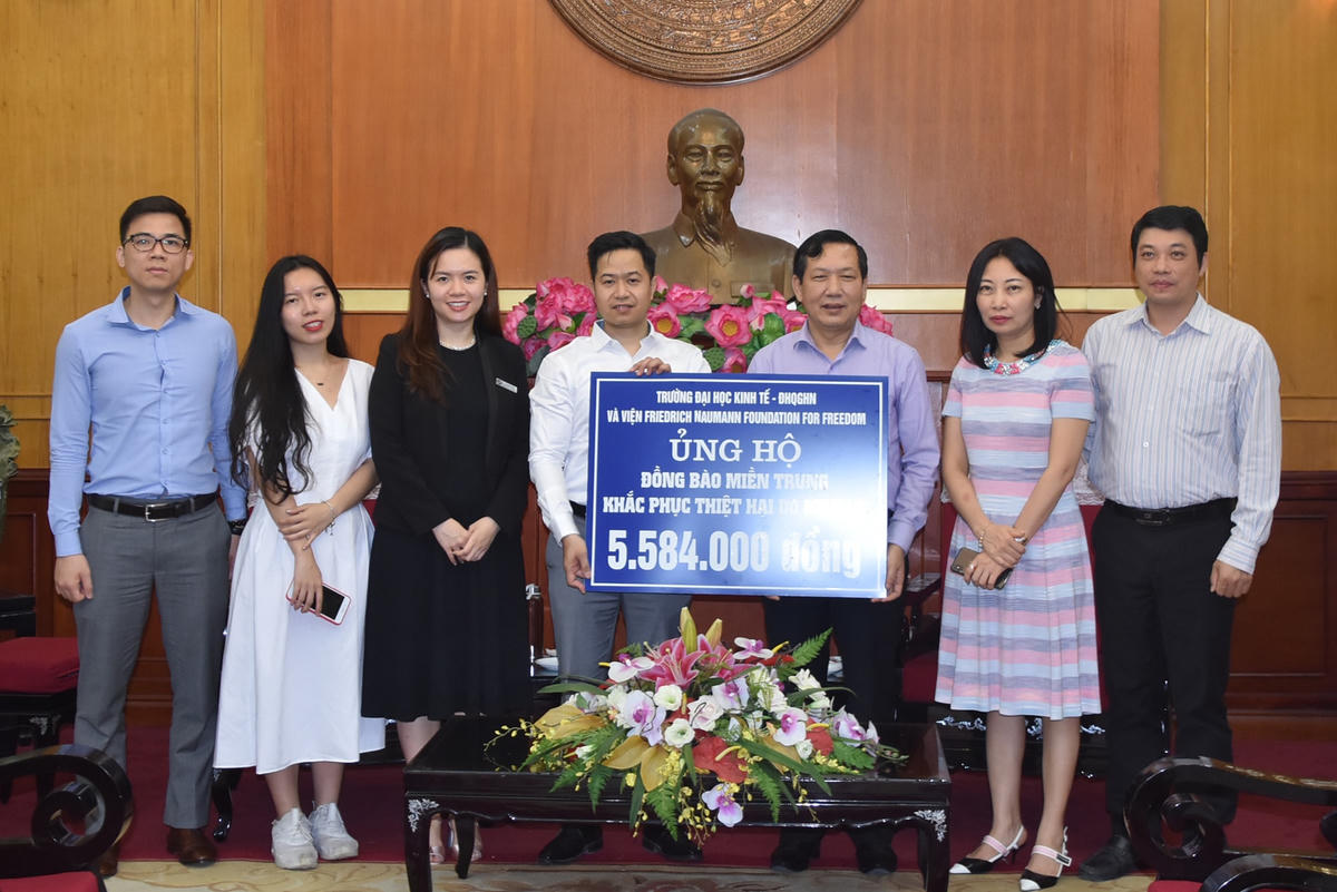 Tiếp nhận ủng hộ từ Trường Đại học Kinh tế - ĐHQGHN và Viện Friedrich Naumann Foundation For Freedom.