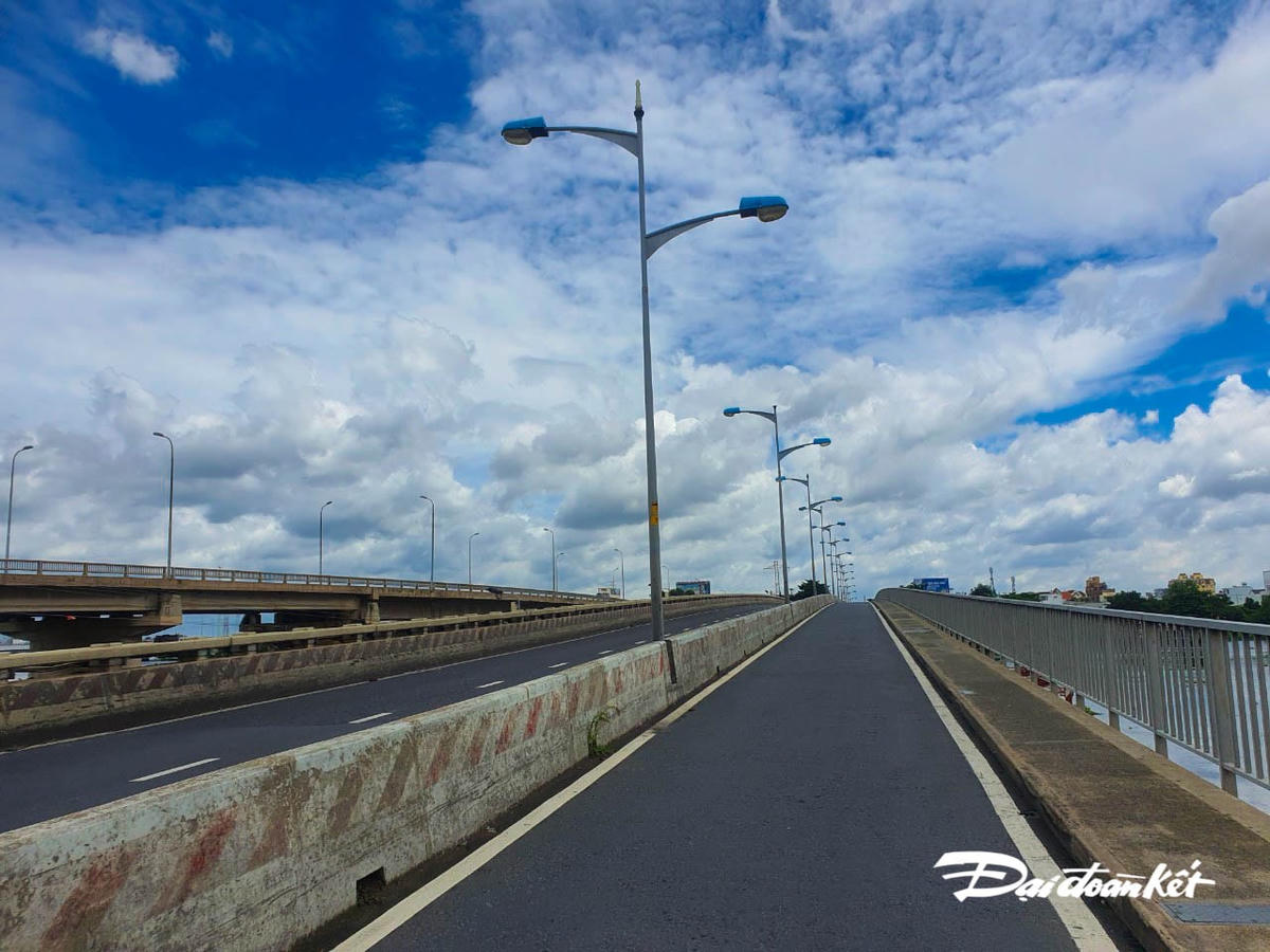 Cầu Bình Triệu, quận Bình Thạnh trưa 26/8.