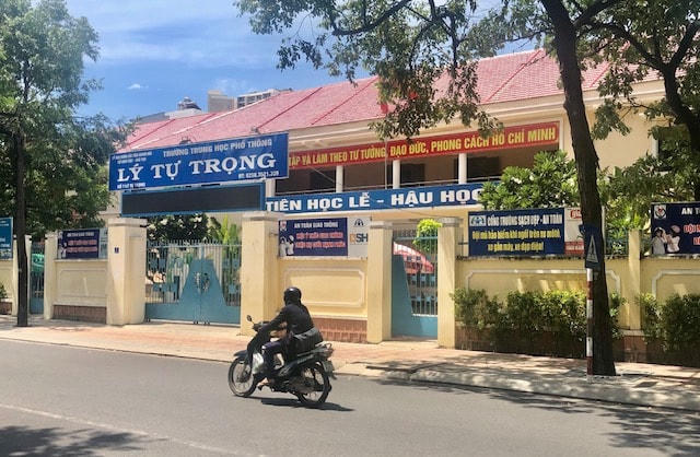 Trường THPT Lý Tự Trọng, TP Nha Trang.