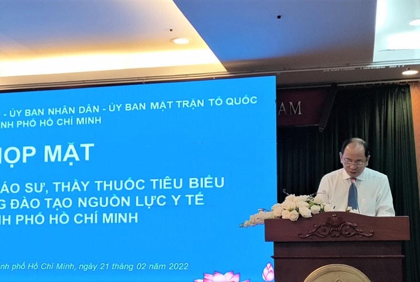 Giám đốc Sở Y tế TP HCM phát biểu tại buổi họp mặt. 
