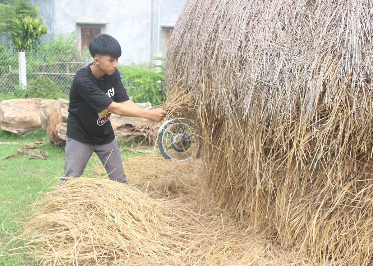 Em Duyên thường xuyên giúp gia đình công việc nhà.