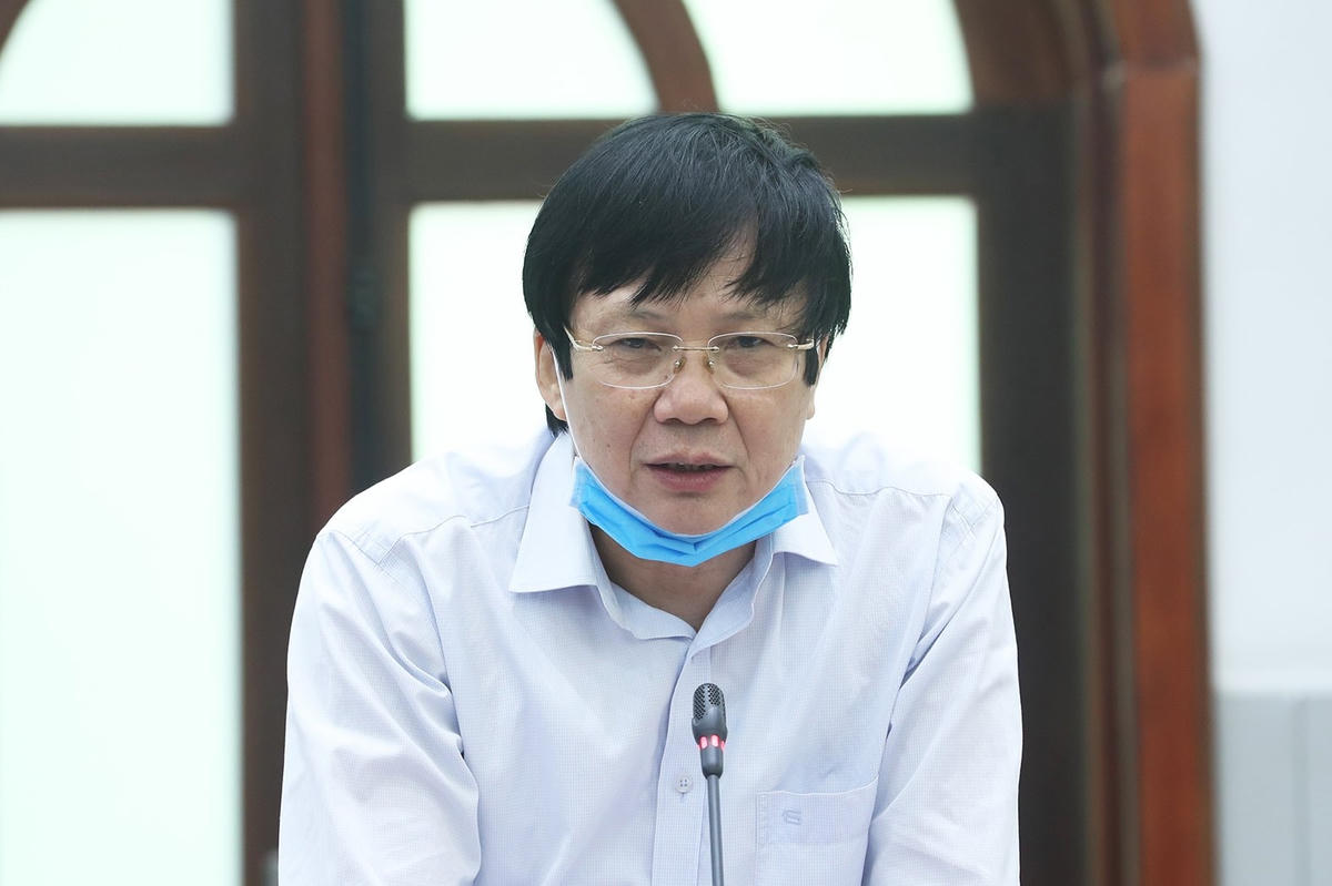 Ông Hồ Quang Lợi, Phó Chủ tịch Thường trực Hội Nhà báo Việt Nam phát biểu tại cuộc họp.