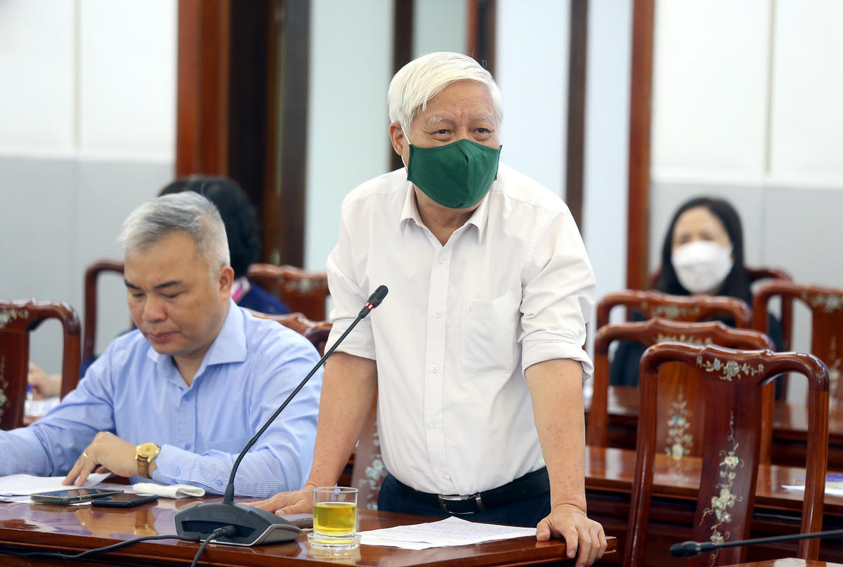 TS Nguyễn Viết Chức, Phó Chủ nhiệm Hội đồng tư vấn Văn hóa - Xã hội UBTƯ MTTQ Việt Nam phát biểu.