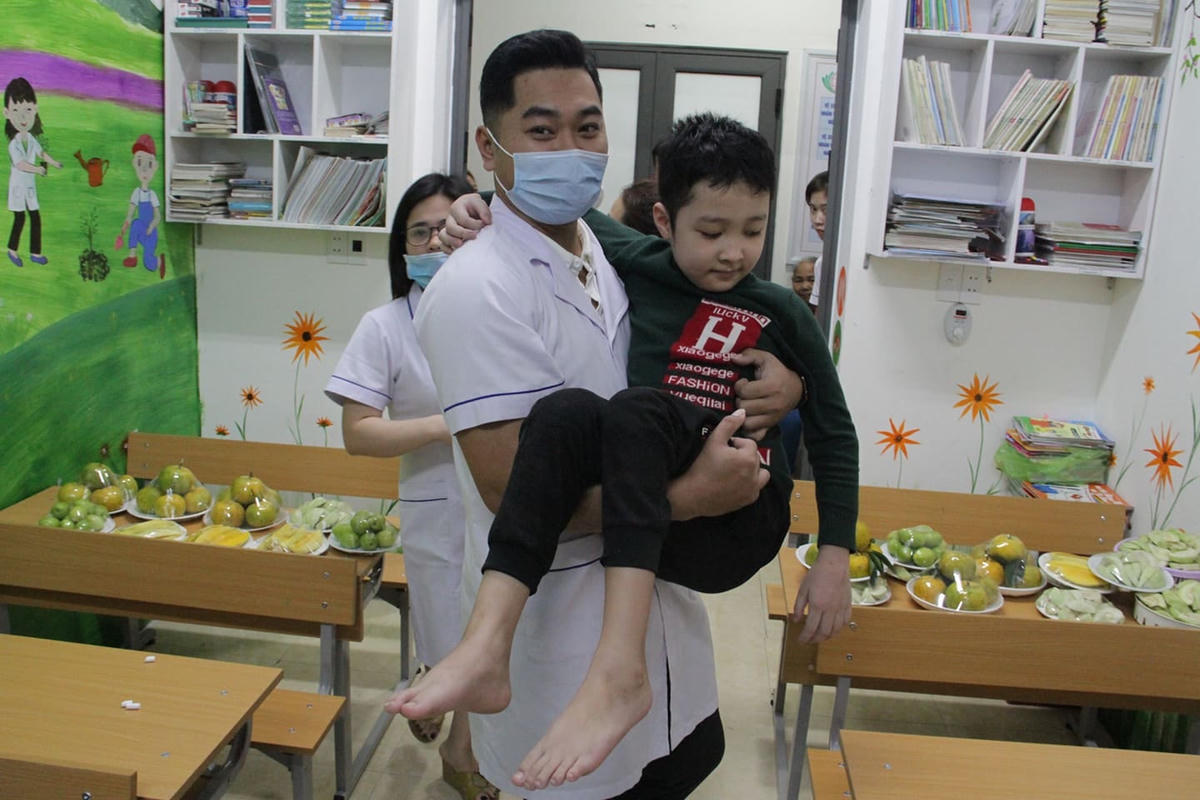 Khi bác sĩ trở thành giáo viên