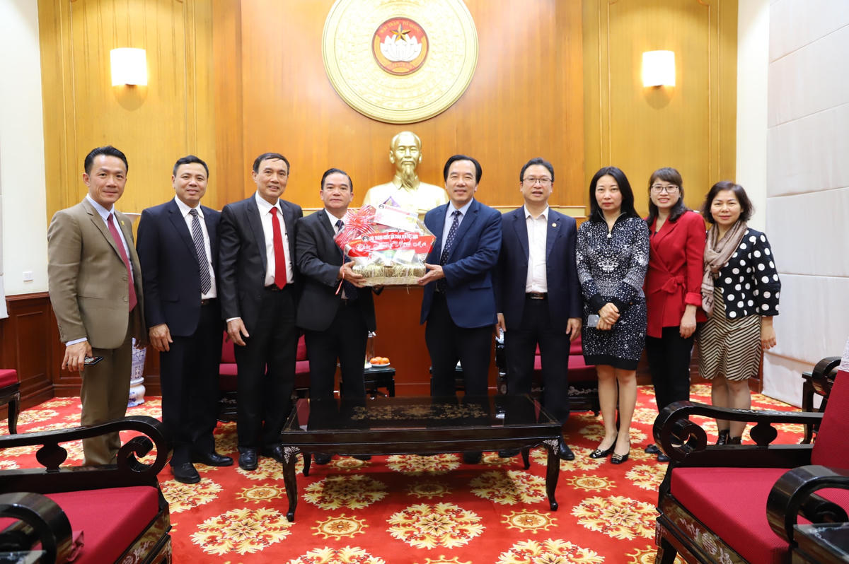 Hội Thánh Phúc âm toàn vẹn Việt Nam chúc Tết UBTƯ MTTQ Việt Nam.