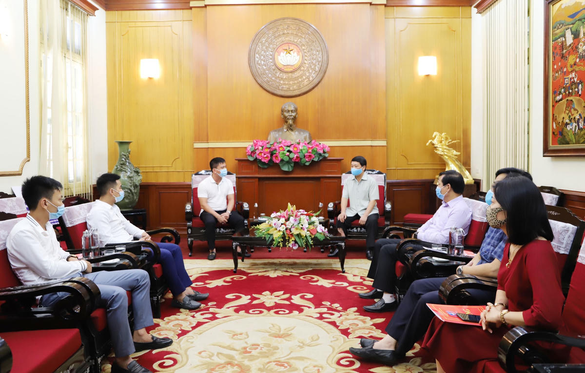 Quang cảnh buổi tiếp nhận. Ảnh: Đức Thuận