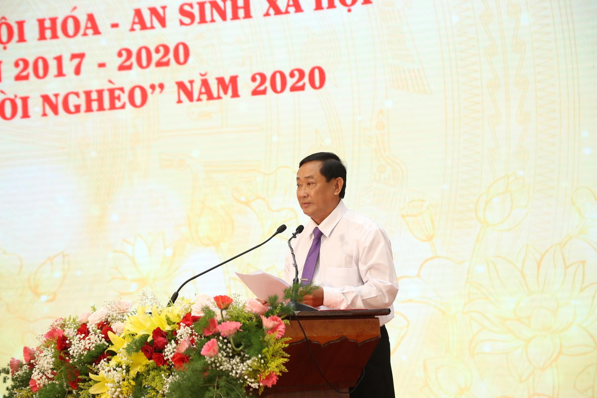 Ông Nguyễn Tiếc Hùng, Chủ tịch Ủy ban MTTQ Việt Nam tỉnh An Giang phát động Tháng cao điểm "Vì người nghèo".