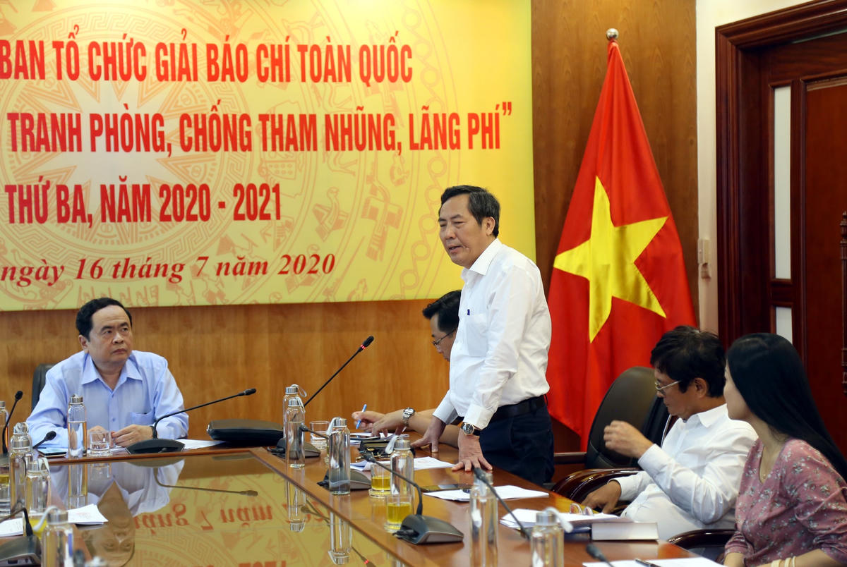Chủ tịch Hội Nhà báo Việt Nam Thuận Hữu phát biểu. Ảnh: Kỳ Anh.