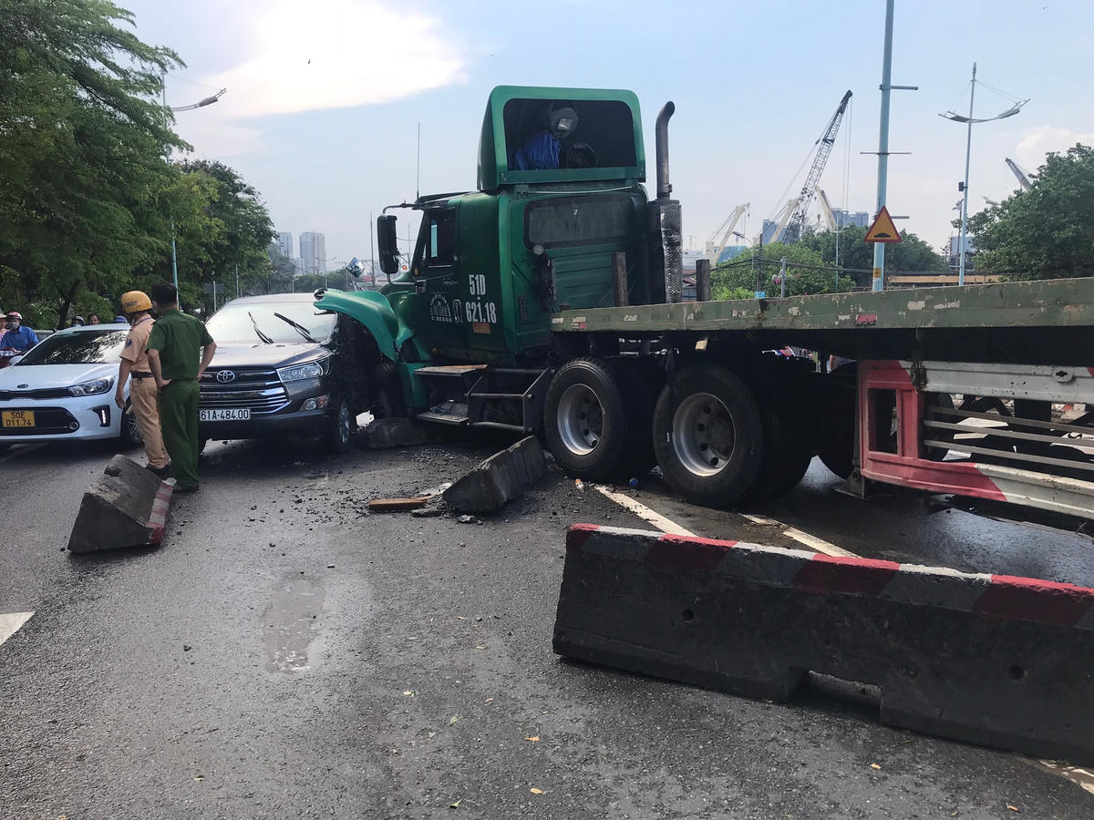 Hiện trường vụ tai nạn. Ảnh: Trung Lĩnh.