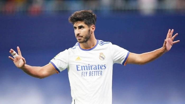 Asensio có hành động nhân văn được truyền thông Tây Ban Nha ca ngợi.