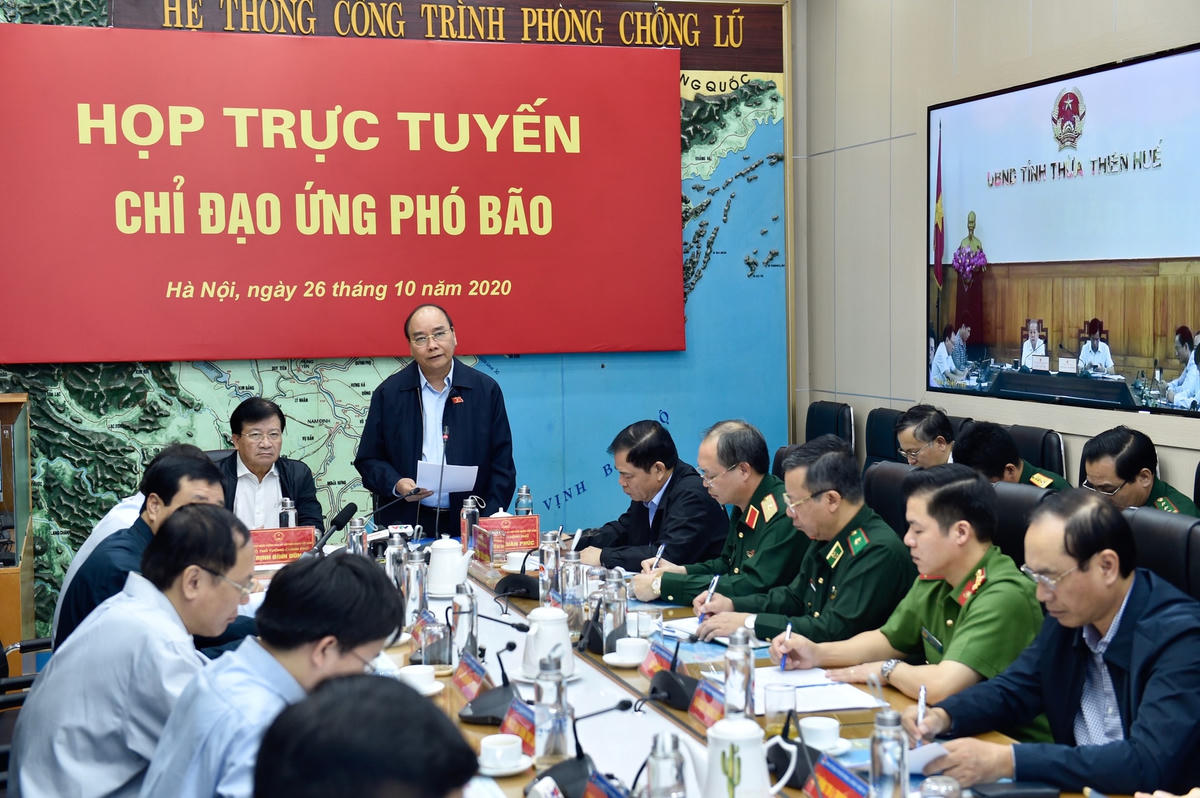 Thủ tướng Nguyễn Xuân Phúc phát biểu chỉ đạo tại cuộc họp. Ảnh: VGP.