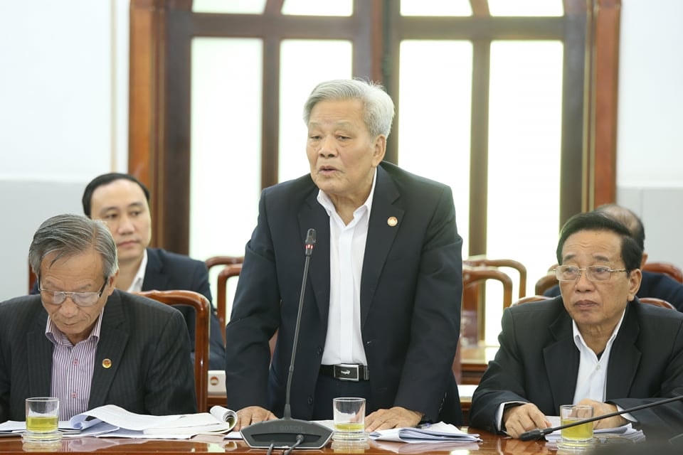 Ông Nguyễn Túc - Ủy viên Đoàn Chủ tịch phát biểu.