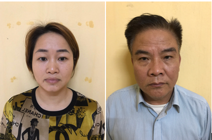 Hằng và Quỳnh tại Công an huyện Tiên Lãng.