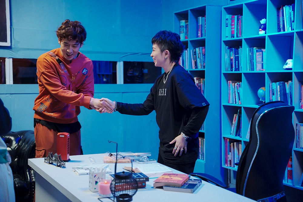 Gil Lê là người chơi khách mời của tập này.